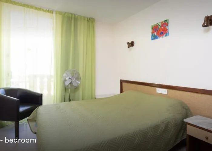 Laguna Park Ii Апартаменты Адехе